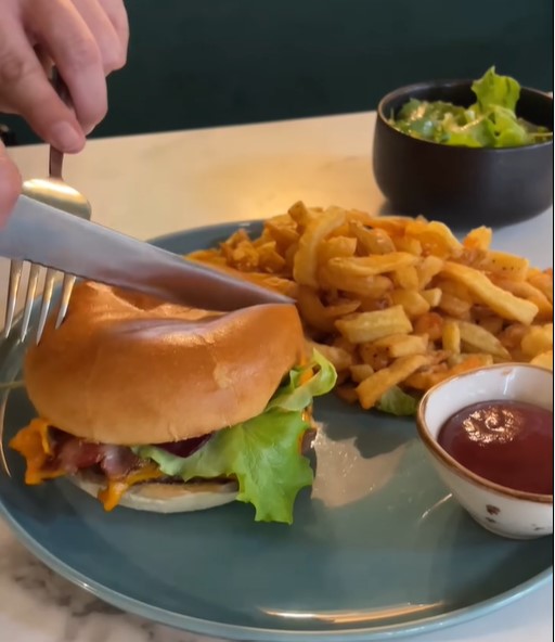 Burger restaurant Pavillon Bleu